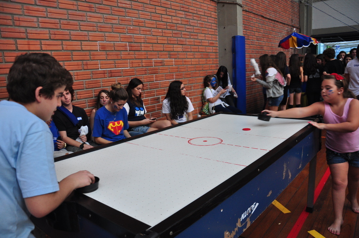 https://chazit.com/porto_alegre/../fotos/fotos_site/2012/1semestre/Iom Haatzmaut/184.JPG